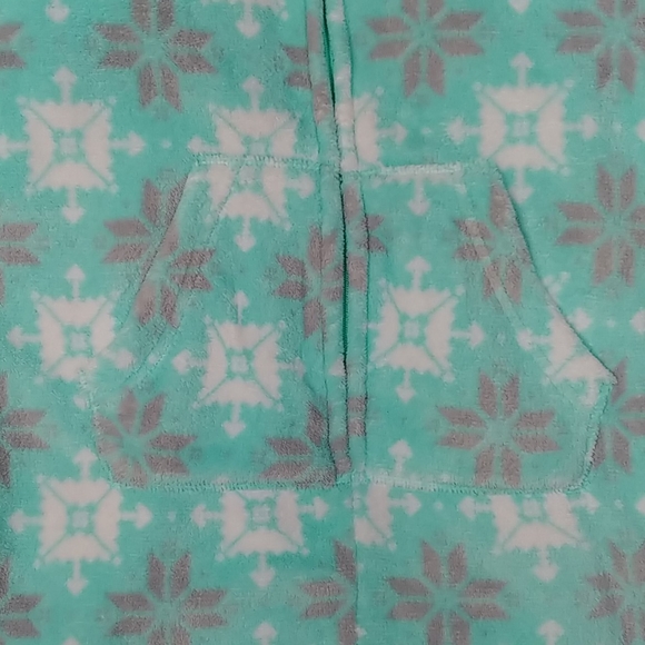 SO fuzzy hooded onsie pajamas - Picture 3 of 7